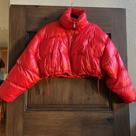 Urban Outfitters UO Cropped Taryn Puffer Coat - M - Picture 5 of 7